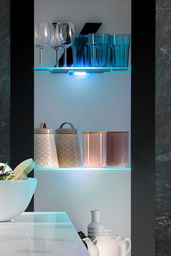 Armoire Tivoli, Noir/Blanc Eclairage LED Bleu – Image 6