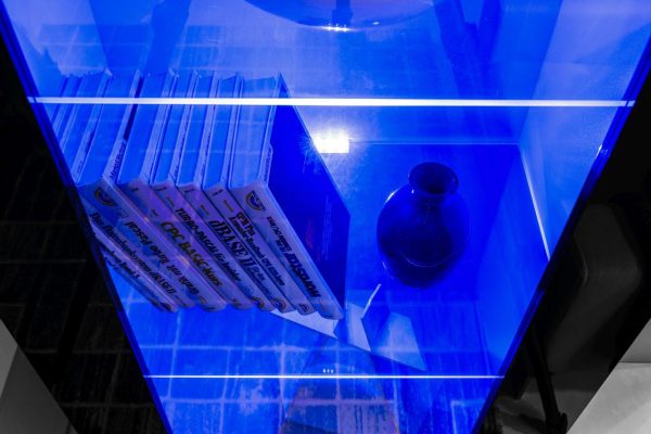 Présentoir sur pied Alessandria, Wotan/Wotan LED Lighting Blue – Image 7