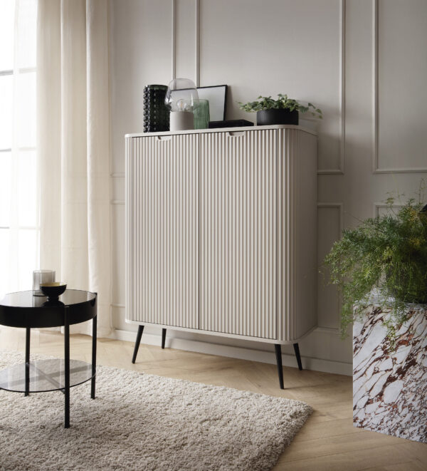 Commode MORDEN K103 – Cachemire – Façades rainurées – Largeur 103 cm, Hauteur 129 cm, Profondeur 39 cm – Image 6