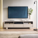 Szafka pod telewizor KAMLOOPS - Kashmir - Zaokrąglona - 3 Szuflady - Szerokość 160 cm, Wysokość 44 cm, Głębokość 39 cm