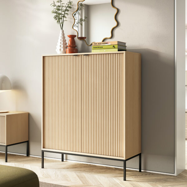 Commode NANAIMO K104 - Couleur Chêne - Poignées Noires - Largeur 104 cm, Hauteur 125 cm, Profondeur 39 cm – Image 2