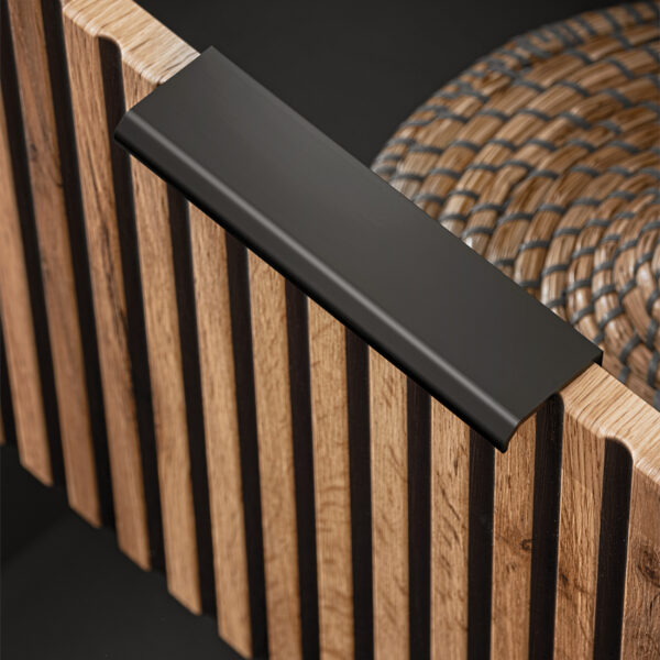 Meuble suspendu avec lavabo et plan de travail TILO - corps noir - façades rainurées couleur chêne Wotan - 2 tiroirs - 60 x 75 x 46 cm – Image 7
