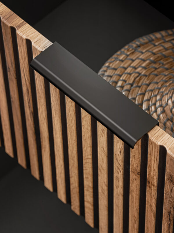 Meuble suspendu avec lavabo et plan de travail TILO - corps noir - façades rainurées couleur chêne Wotan - 2 tiroirs - 80 x 75 x 46 cm – Image 7