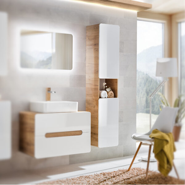 Armoire haute suspendue de salle de bain ARVIDA - couleur chêne - façade blanche - 2 portes - angles arrondis - 35 x 170 x 35 cm – Image 2