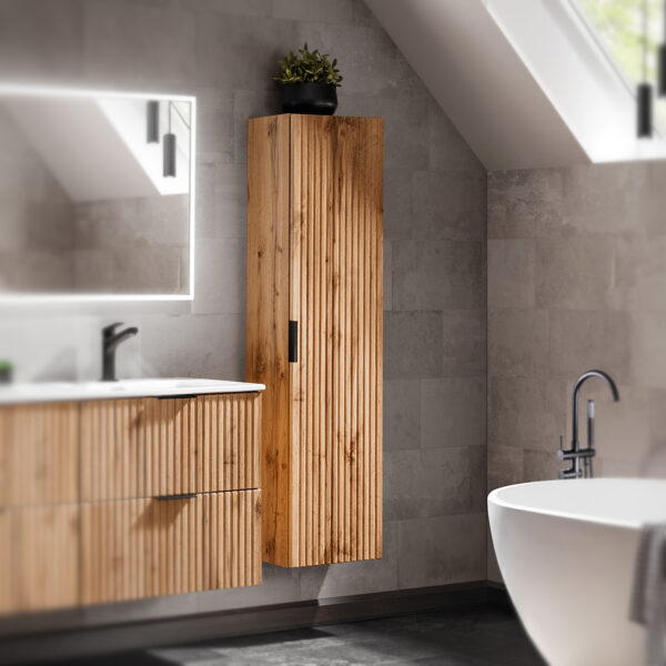 Armoire haute suspendue de salle de bain ADEN - chêne Wotan - façades rainurées - 35 x 140 x 25 cm – Image 2