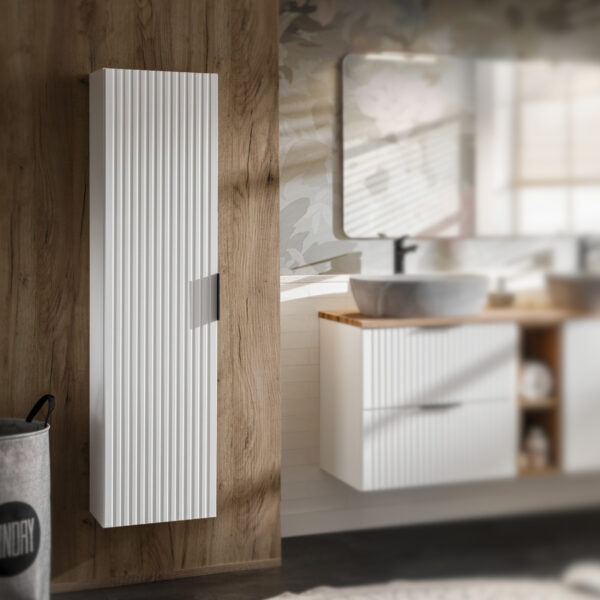 Armoire haute suspendue de salle de bain ADEN - blanche - façades rainurées - 35 x 140 x 25 cm – Image 2