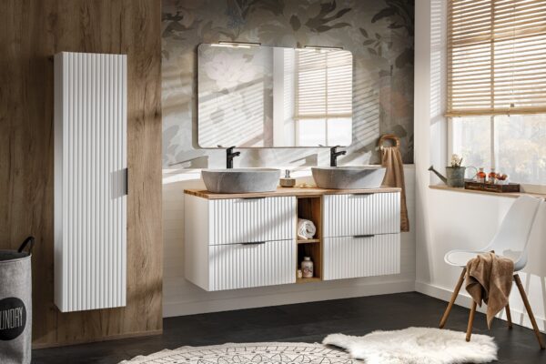 Armoire haute suspendue de salle de bain ADEN - blanche - façades rainurées - 35 x 140 x 25 cm – Image 4
