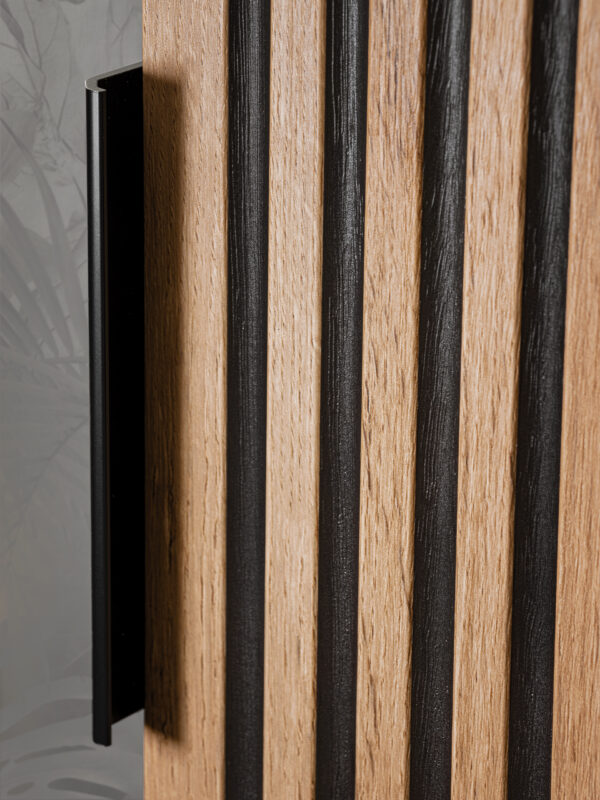 Armoire murale carrée de salle de bain TILO - corps noir - façades rainurées couleur chêne Wotan - 35 x 35 x 22 cm – Image 6